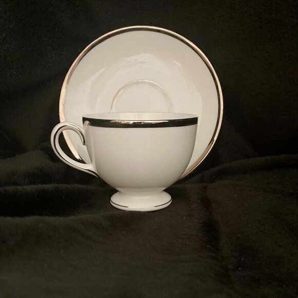WEDGWOOD China CARLYN Pattern Cup & Saucer, Leigh Shape White with Silver Trim - Picture 5 of 6